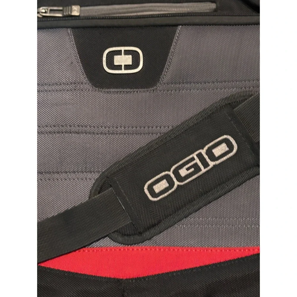 Ogio Black Laptop Bag Messenger Briefcase Adjustable Strap Business‎ Travel